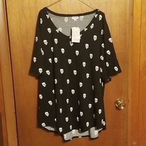 NWT LulaRoe Skull Print Iris Tunic, 3XL